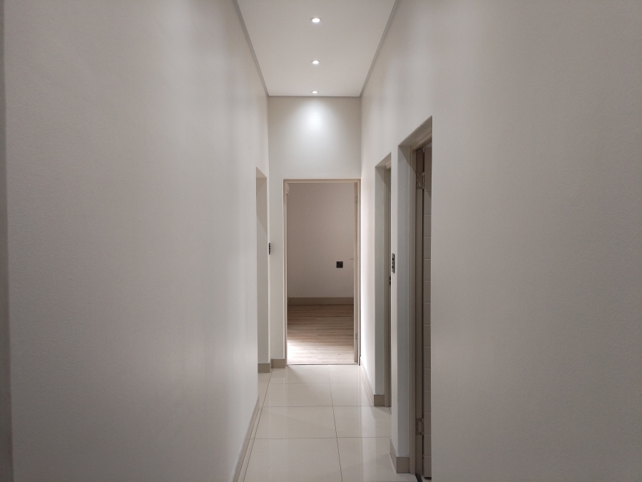 5 Bedroom Property for Sale in Tafelzicht Western Cape